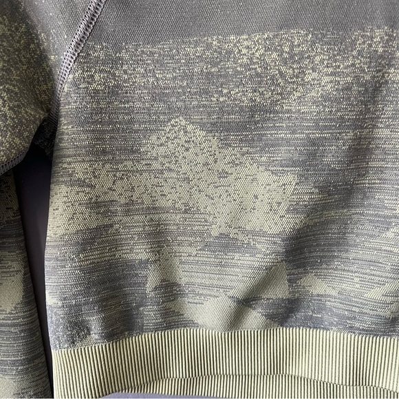 🛍️Gymshark Adapt Ombré Seamless Long Sleeve Size Small - Picture 3 of 7